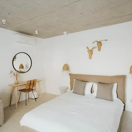 The Pines Boutique - Bed and breakfast