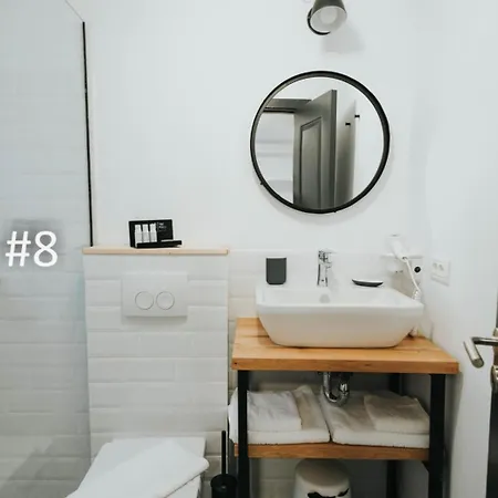 The Pines Boutique - Bed and breakfast