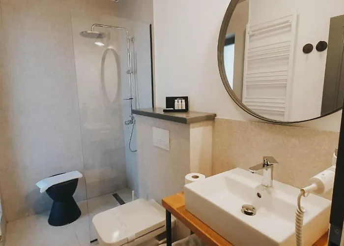 The Pines Boutique - Panzió