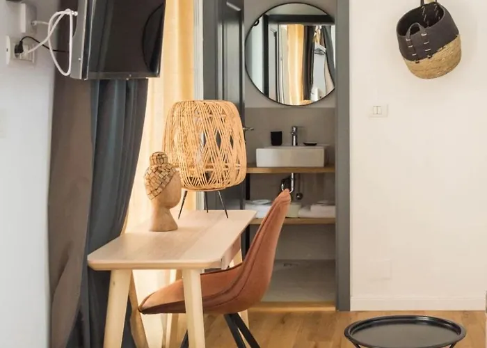 The Pines Boutique - Panzió Vama Veche